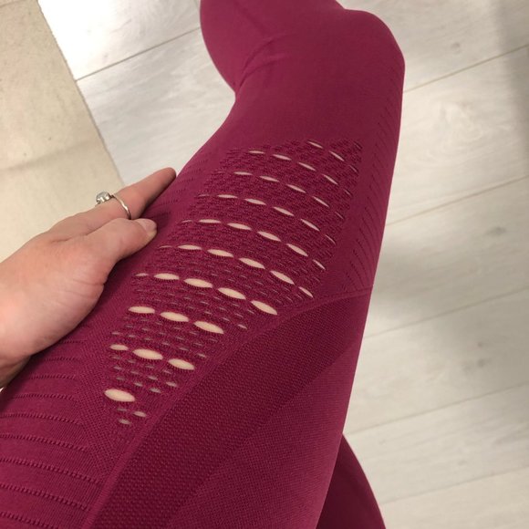 Seamless Leggings + Sports Bra 2Pcs Yoga Set - Picture 3 of 3